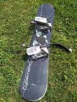 Snowboard ve výborném stavu